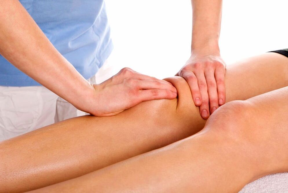 Therapeutic massage sessions for injured knees